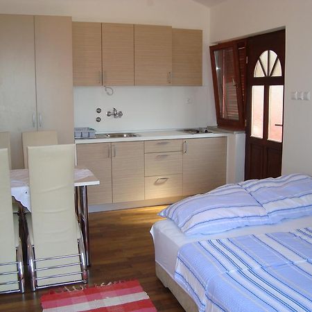 Apartments Josip Pinezići Extérieur photo