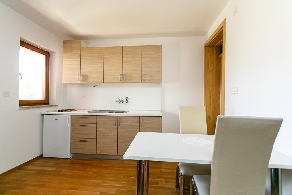 Apartments Josip Pinezići Extérieur photo