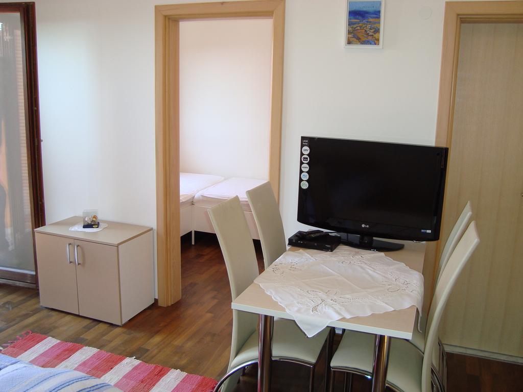 Apartments Josip Pinezići Extérieur photo
